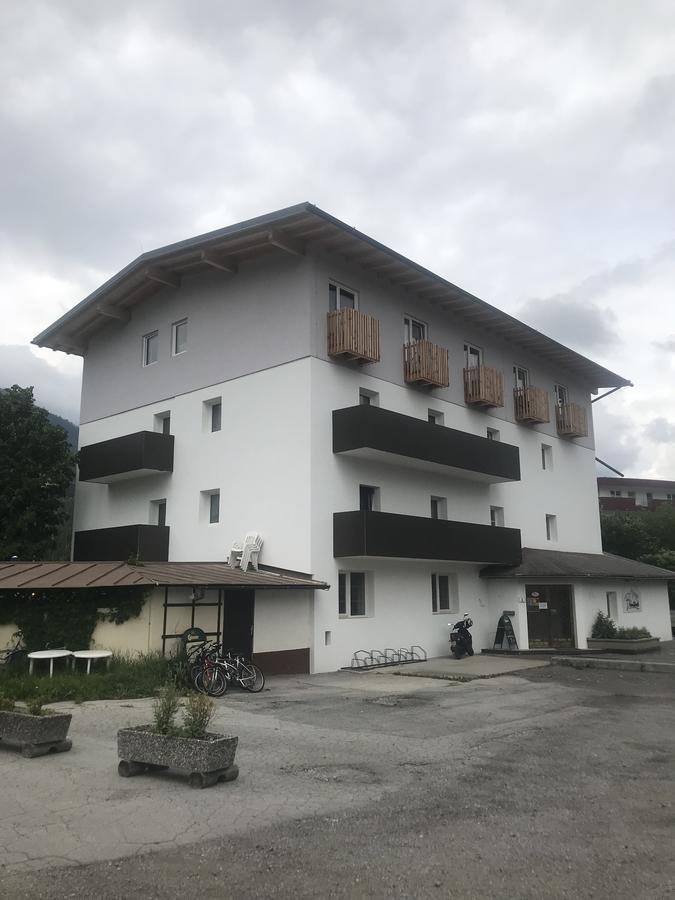 Falken Horst * Lienz