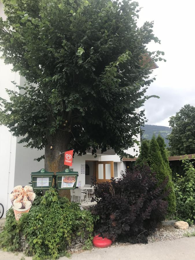 Falken Horst Hostel